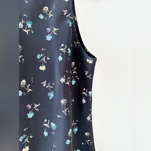 Vintage Emblem Dress - Floral - Size: Medium - Picture 5 of 8